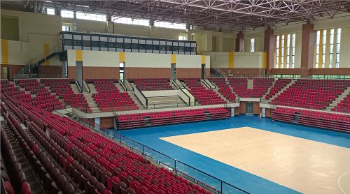 專業(yè)看臺座椅如何制造？四大核心步驟揭秘